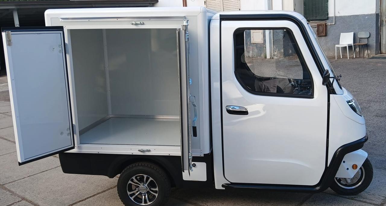 SPOSATO - E-GO - Furgone Elettrico motore 3.000 W