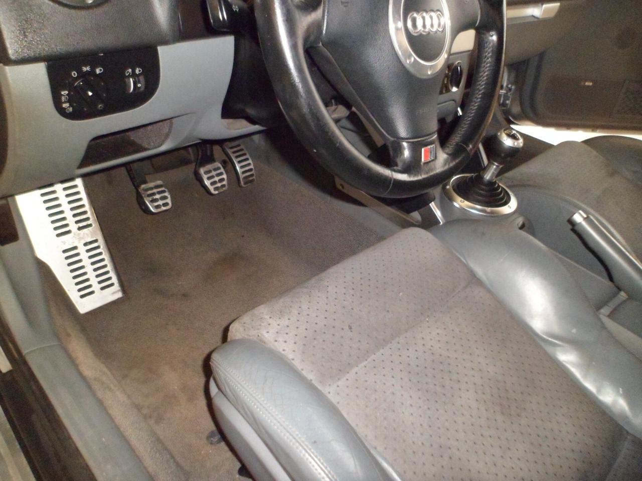 Audi TT Coupé 1.8 T 20V 179 CV cat full 99