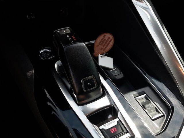 PEUGEOT 3008 BlueHDi 130 S&S EAT8 GT Pack