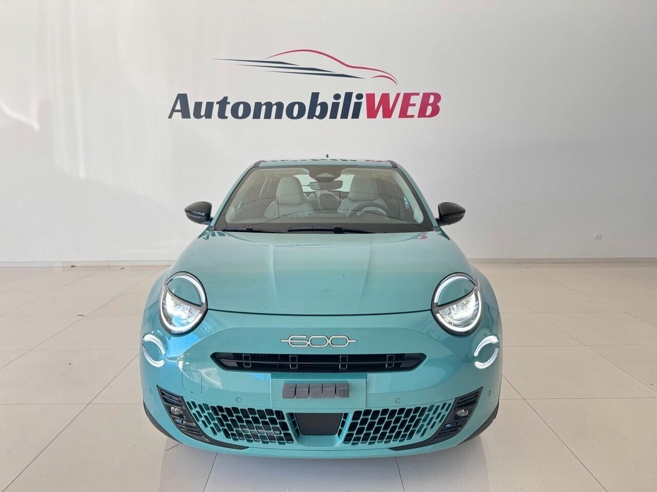 Fiat 600 Hybrid 110 CV DCT MHEV La Prima