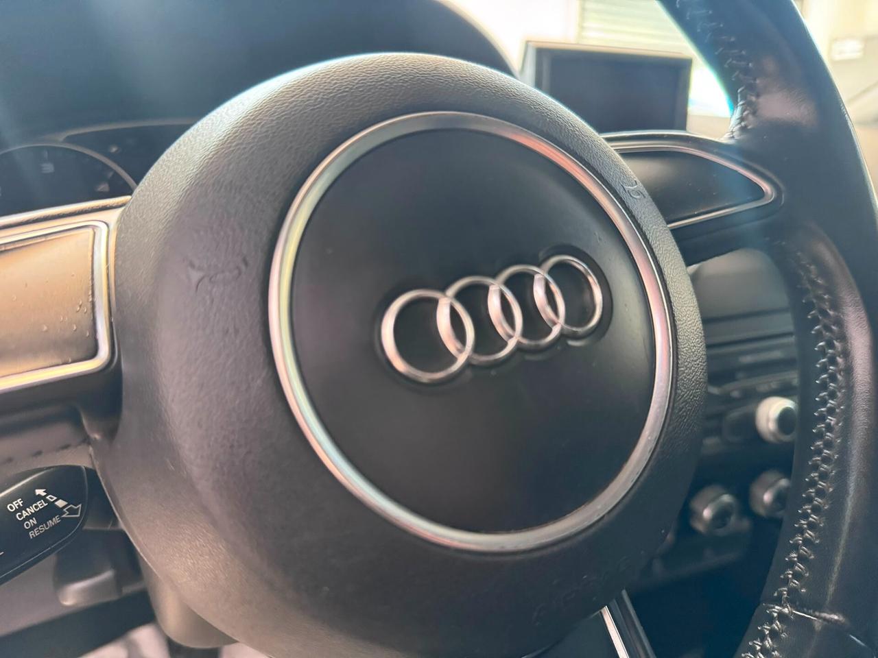 Audi A1 SPB 1.6 TDI Admired 90cv S-LINE