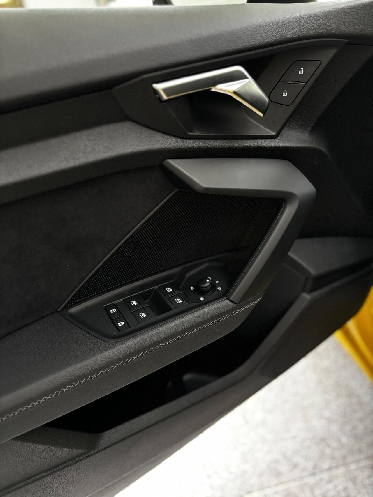 Audi A3 SPB 30 g-tron S tronic S line edition NUOVA GIALLO PITONE