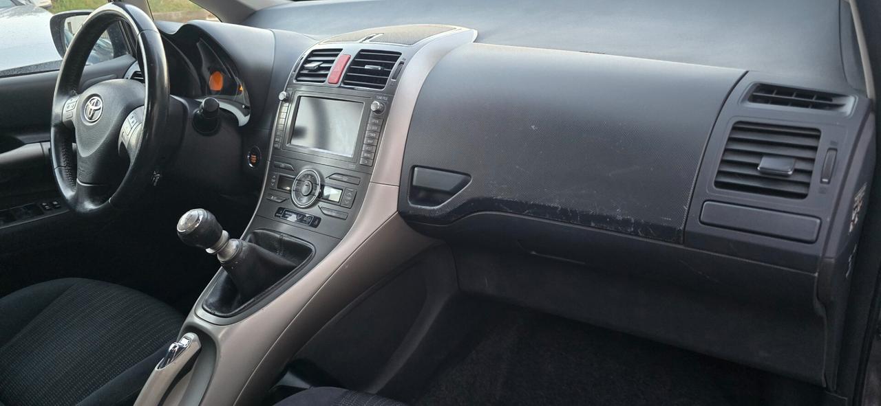 Toyota Auris 2.0 D-4D DPF 5 porte Sol