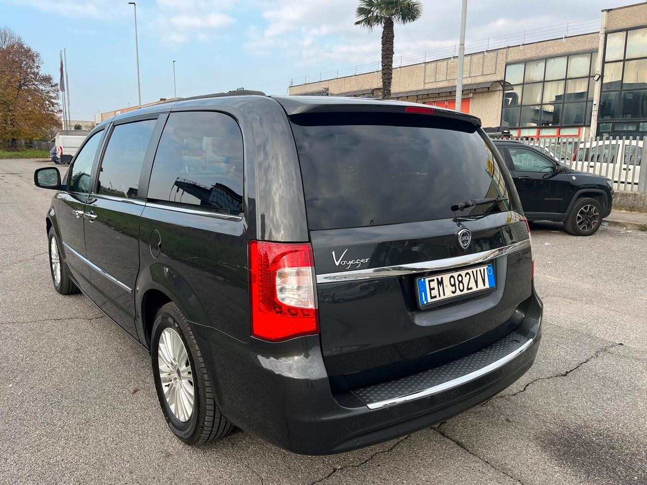 Lancia Voyager 2.8 Turbodiesel 163 CV