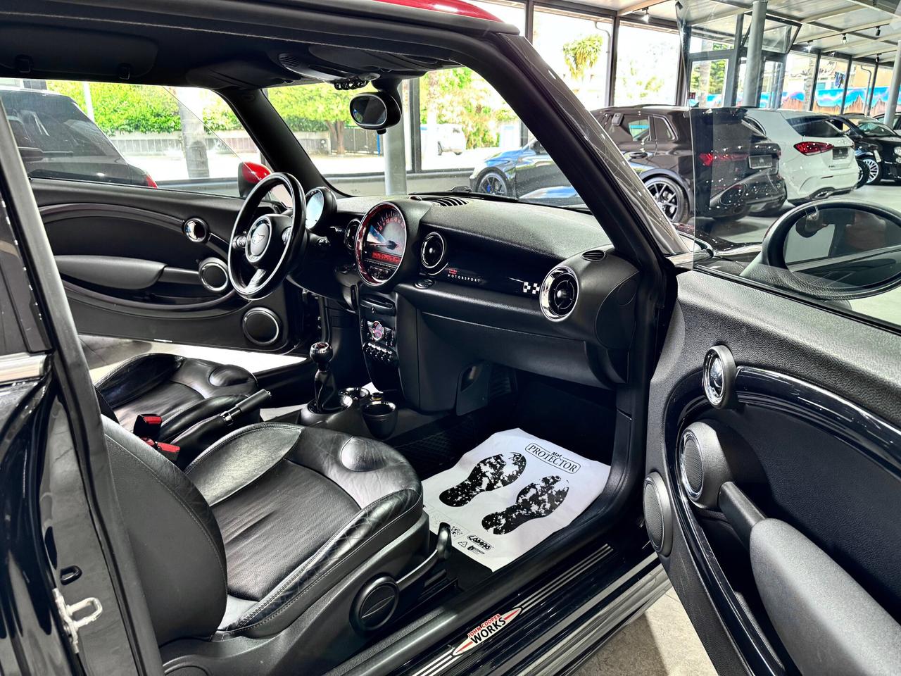 MINI John Cooper Works 1.6 211CV Elaborata