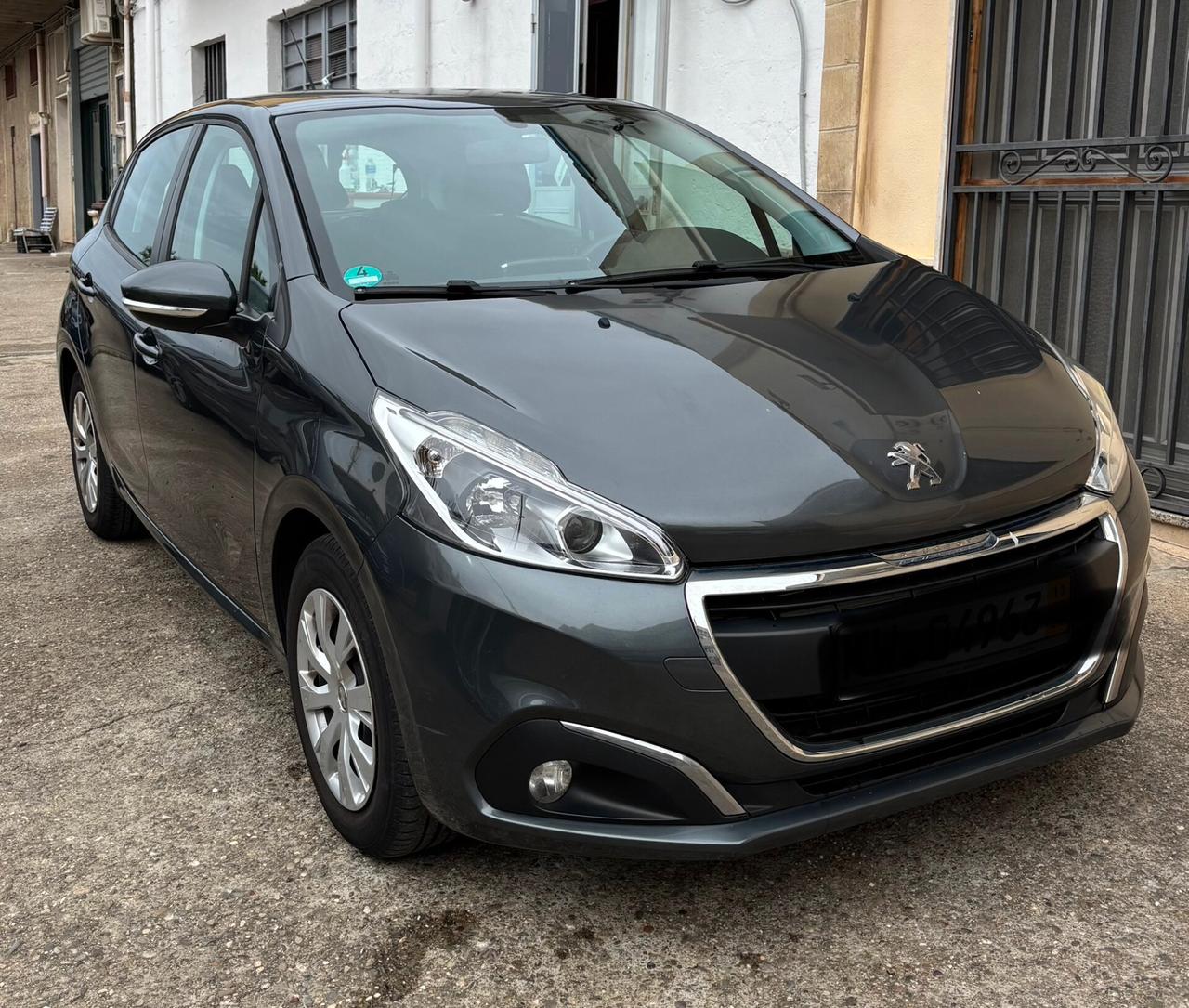 Peugeot 208 PureTech 82 5 porte Allure