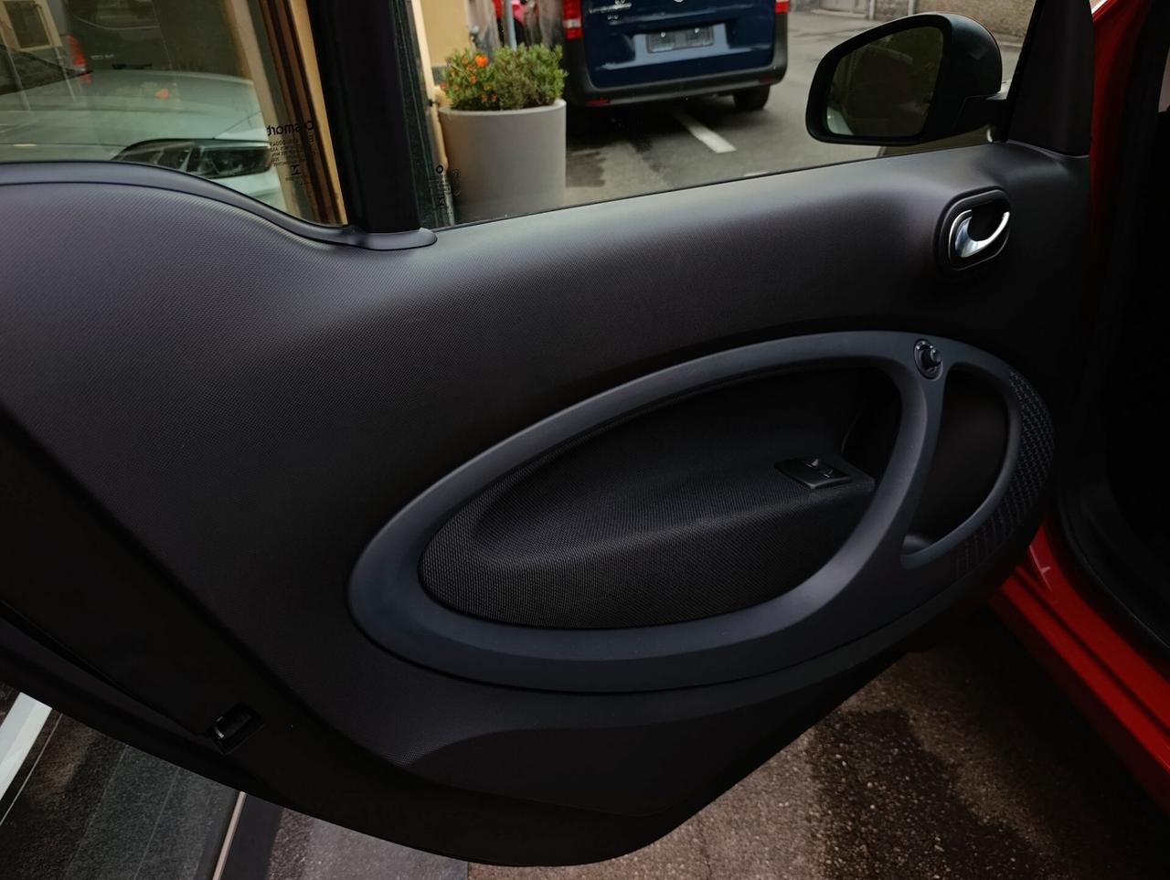 Smart ForTwo 70 1.0 twinamic Passion 2019 solo km 26.156