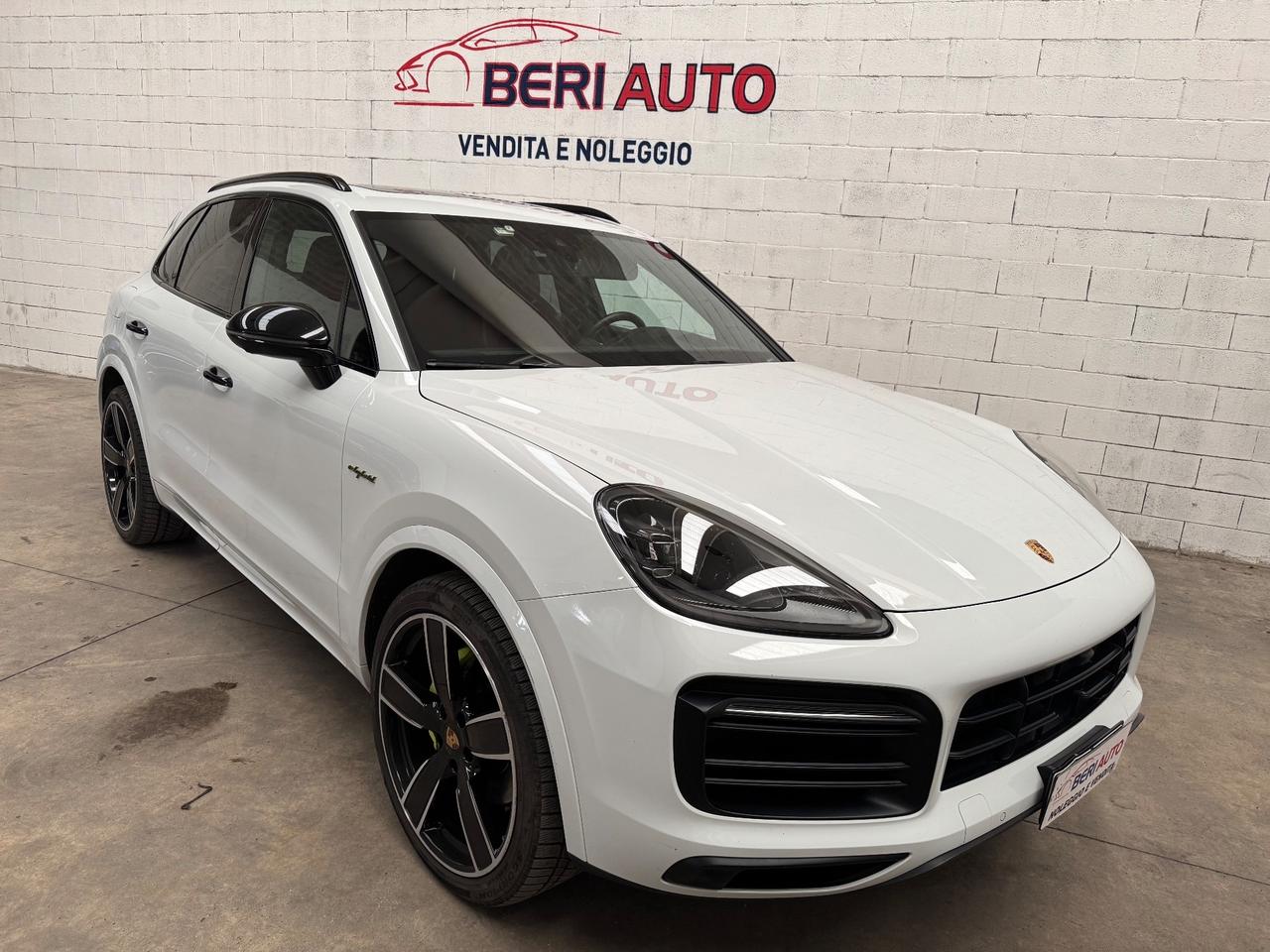 Porsche Cayenne 3.0 V6 E-Hybrid Platinum Edition