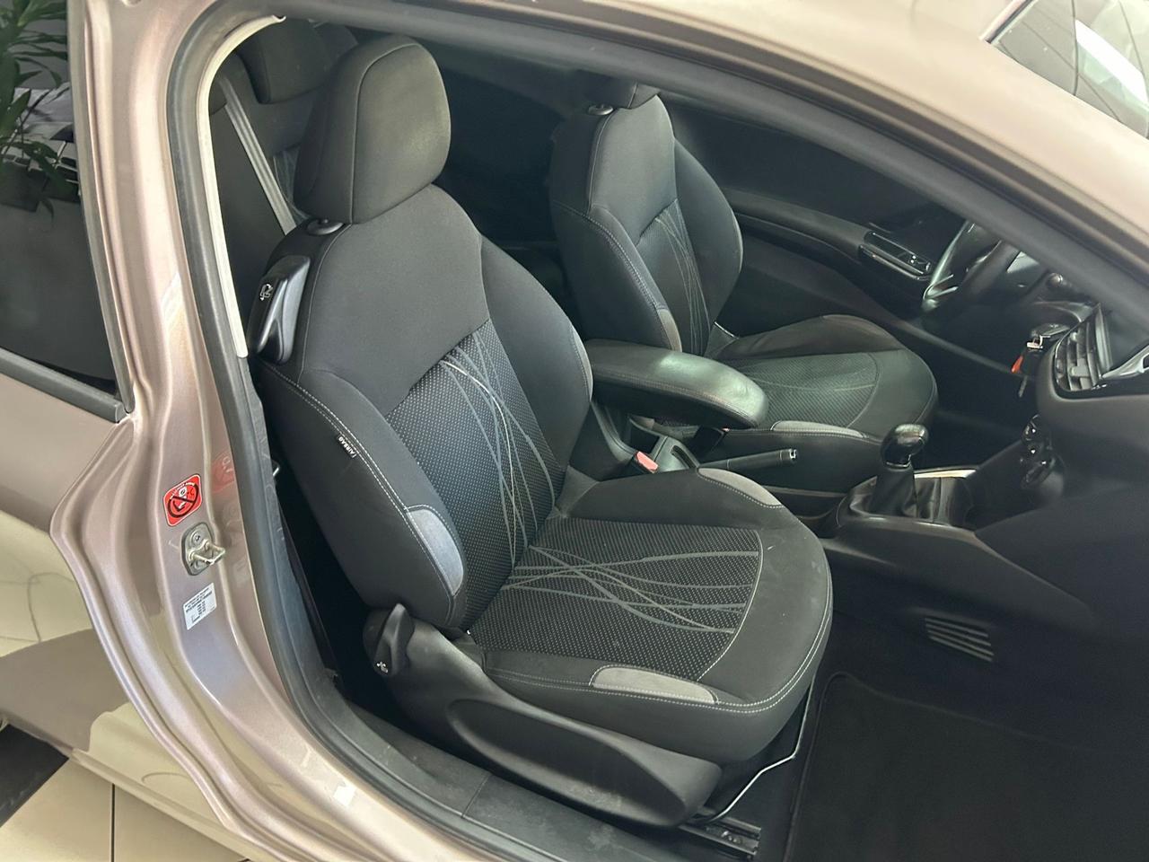 Peugeot 208 1.4 HDi 68 CV 3 porte Active