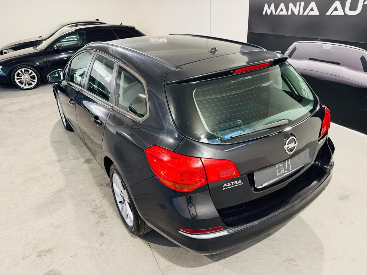 Opel Astra 1.7 CDTI 110CV Sports Tourer Cosmo*NEOPATENTATI*