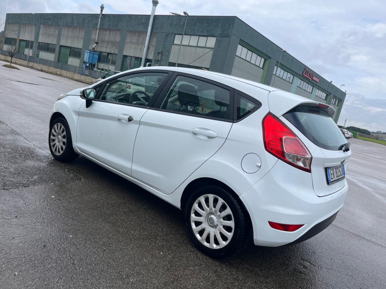 Ford Fiesta 1.5 TDCi 75CV 5 porte Titanium