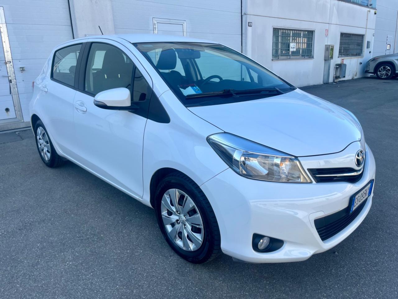 Toyota Yaris 1.0benz 2013 92.000km perfetta