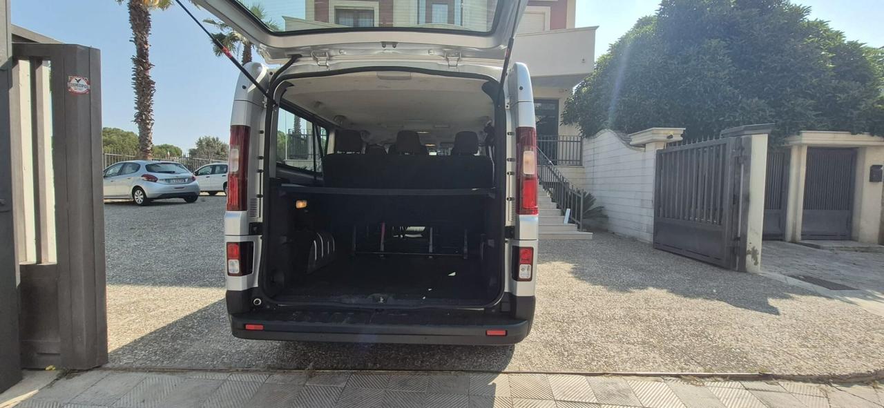 Furgone Fiat Talento 8 posti