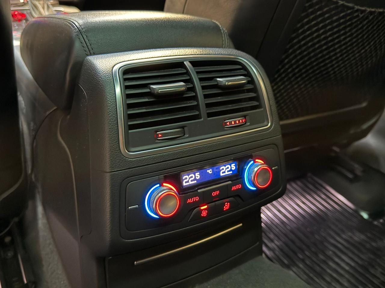 Audi A6 Avant 3.0 TDI S tronic S-Line