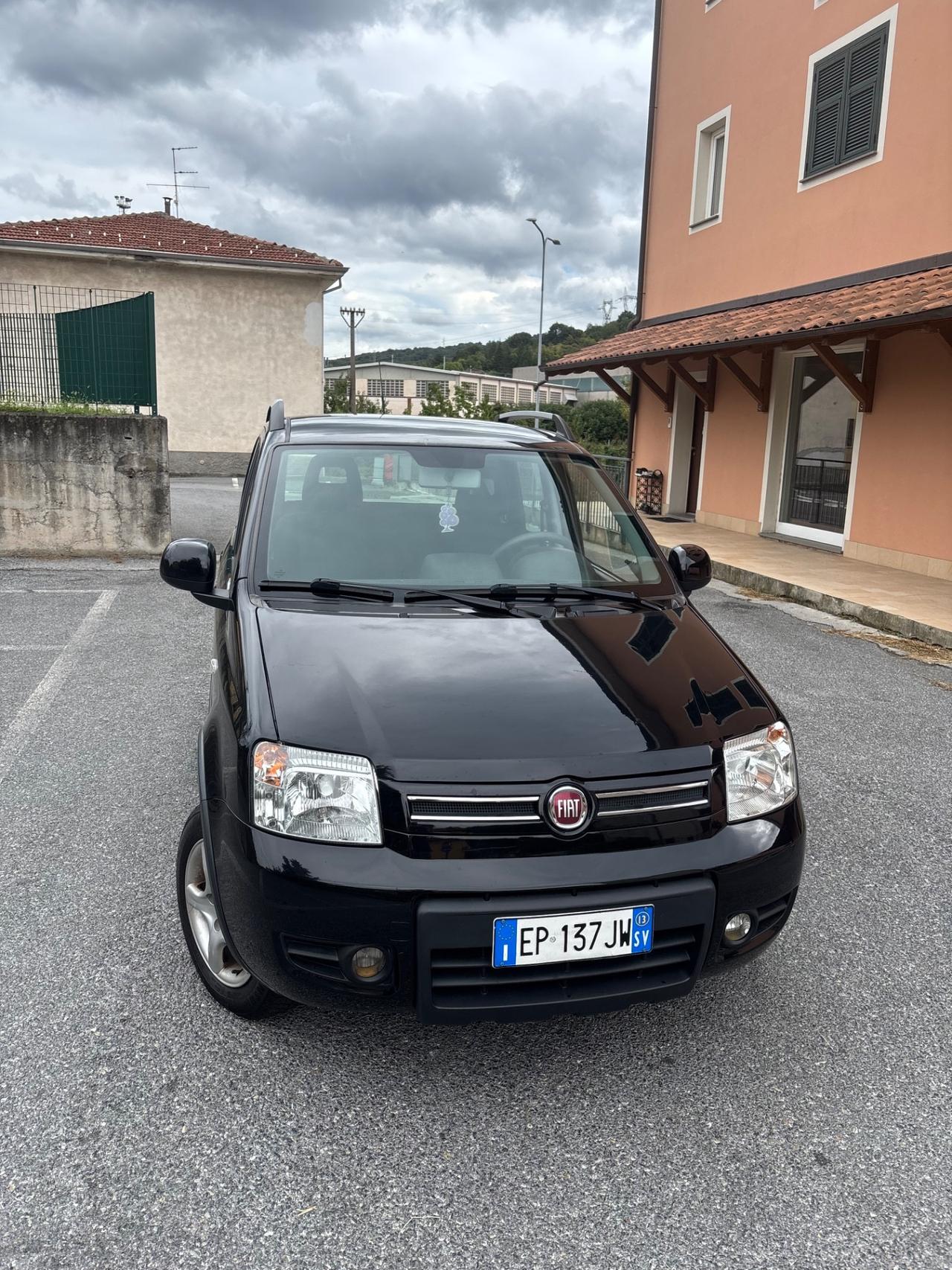Fiat Panda 1.3 MJT 16V DPF 4x4 Climbing