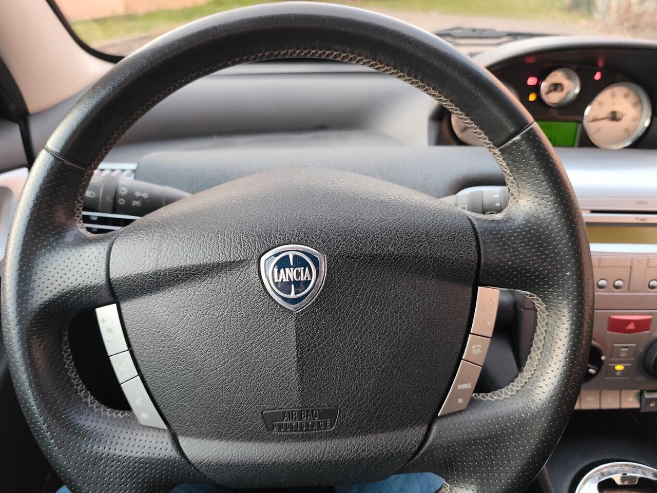 Lancia Ypsilon 1.4 Benz GPL neopatentati