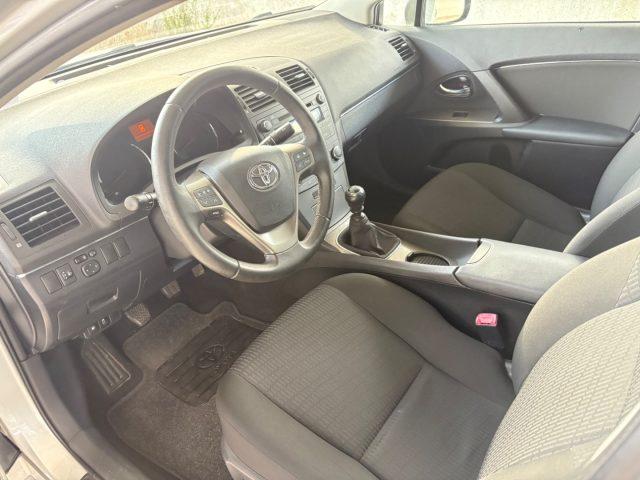 TOYOTA Avensis 2.0 D-4D KM E MOTORE ORIGINALI TAGLIANDI CERTIFICA
