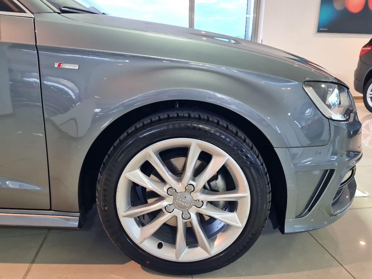 AUDI A3 Sportback 1.6 TDI S-tronic Ambition S-line