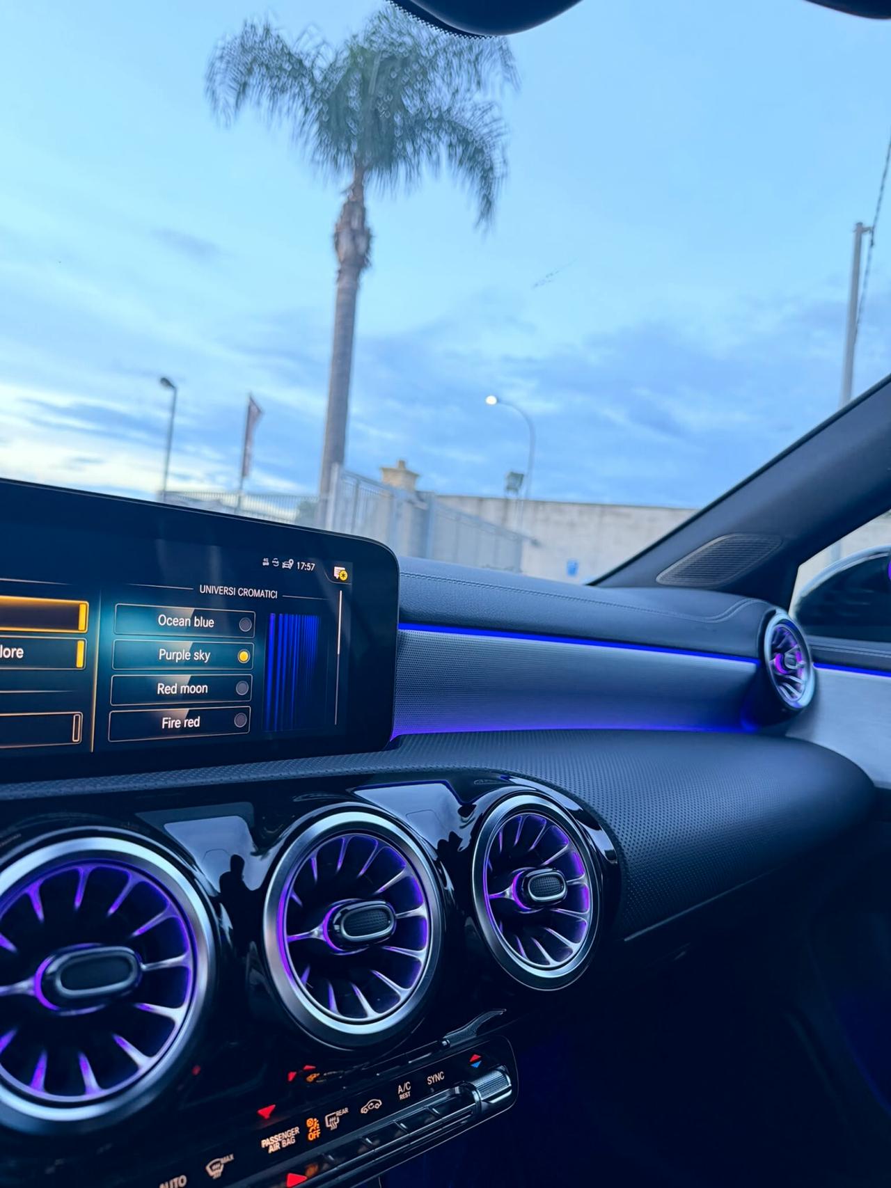 Mercedes-benz A 180d Automatic Premium AMG Night Edition