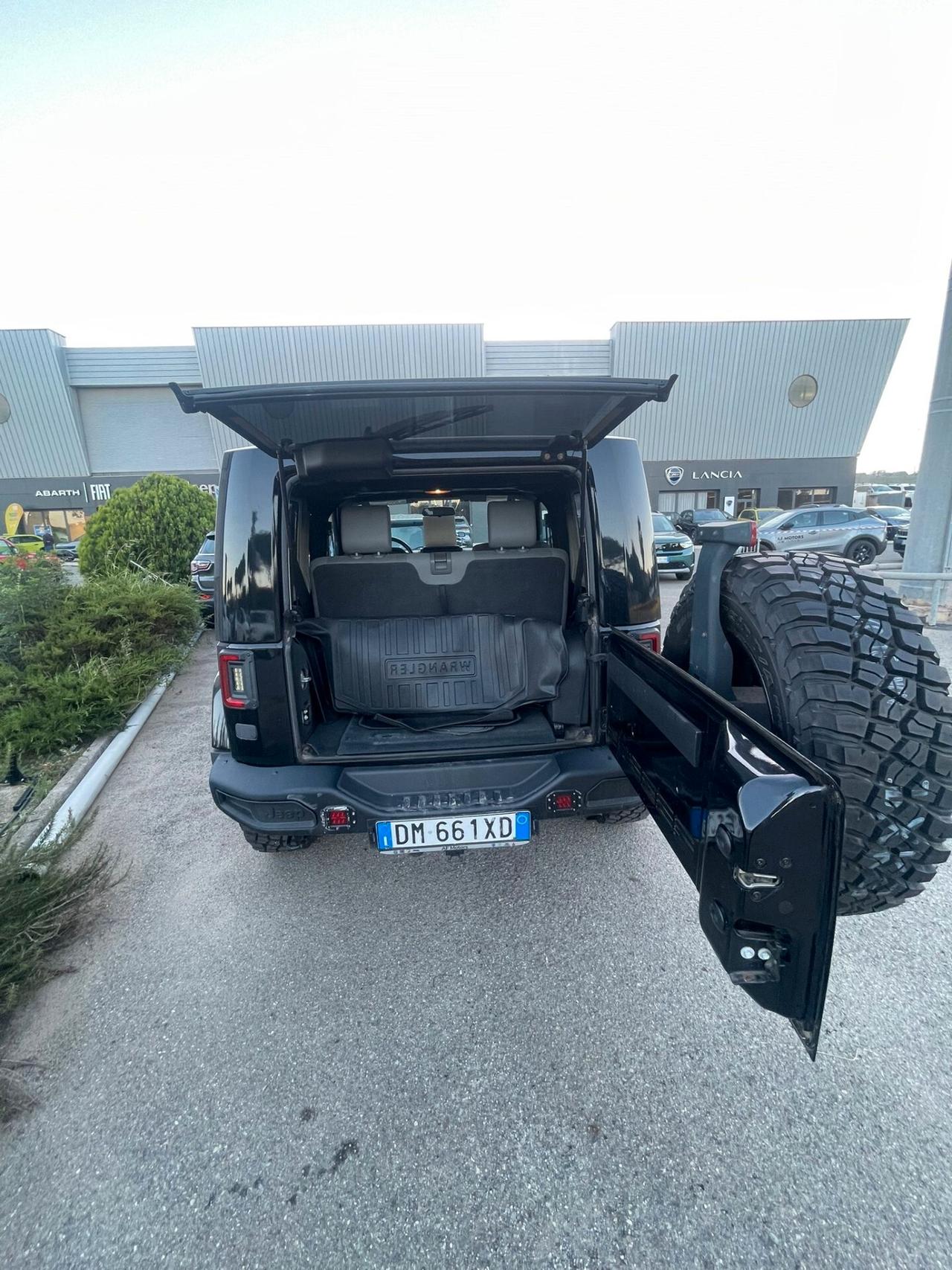 Jeep Wrangler 2.8 CRD Sahara Auto