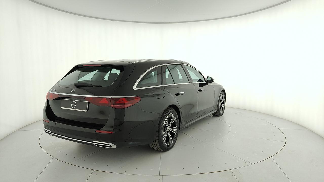 Mercedes-Benz E SW 220 d Advanced auto