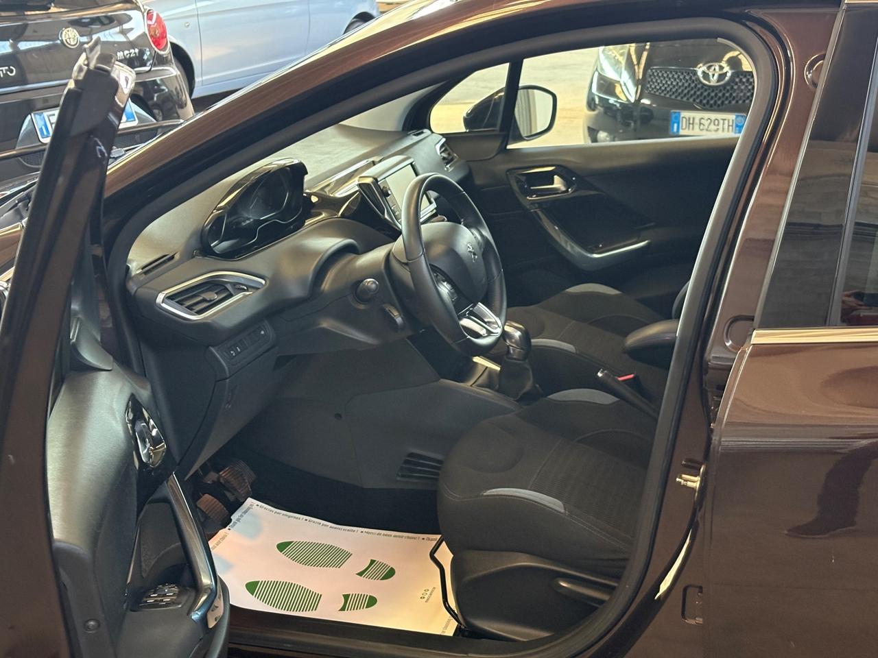 Peugeot 208 1.6 VTi 120 CV 5 porte Allure