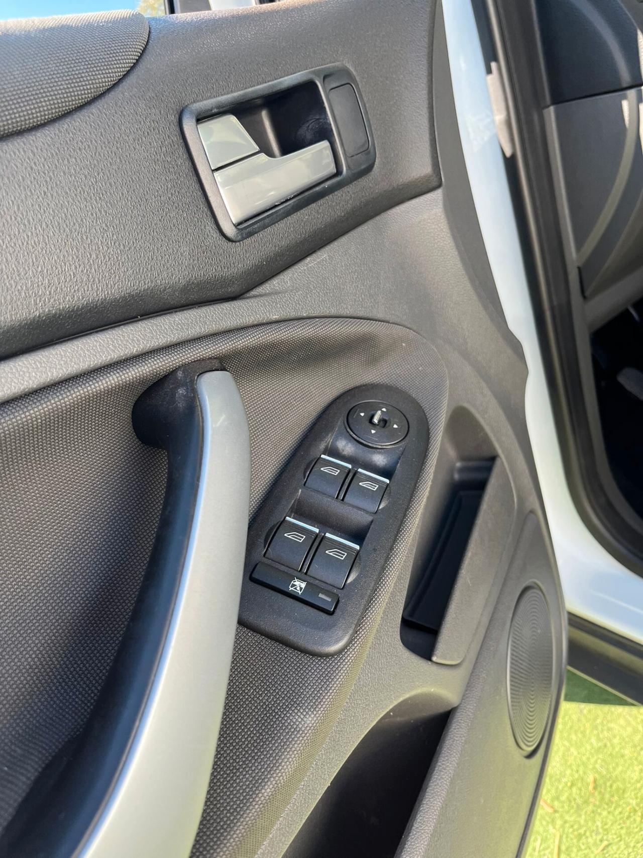 Ford Kuga 2.0 TDCi 140 CV 2WD Titanium DPF - GANCIO TRAINO