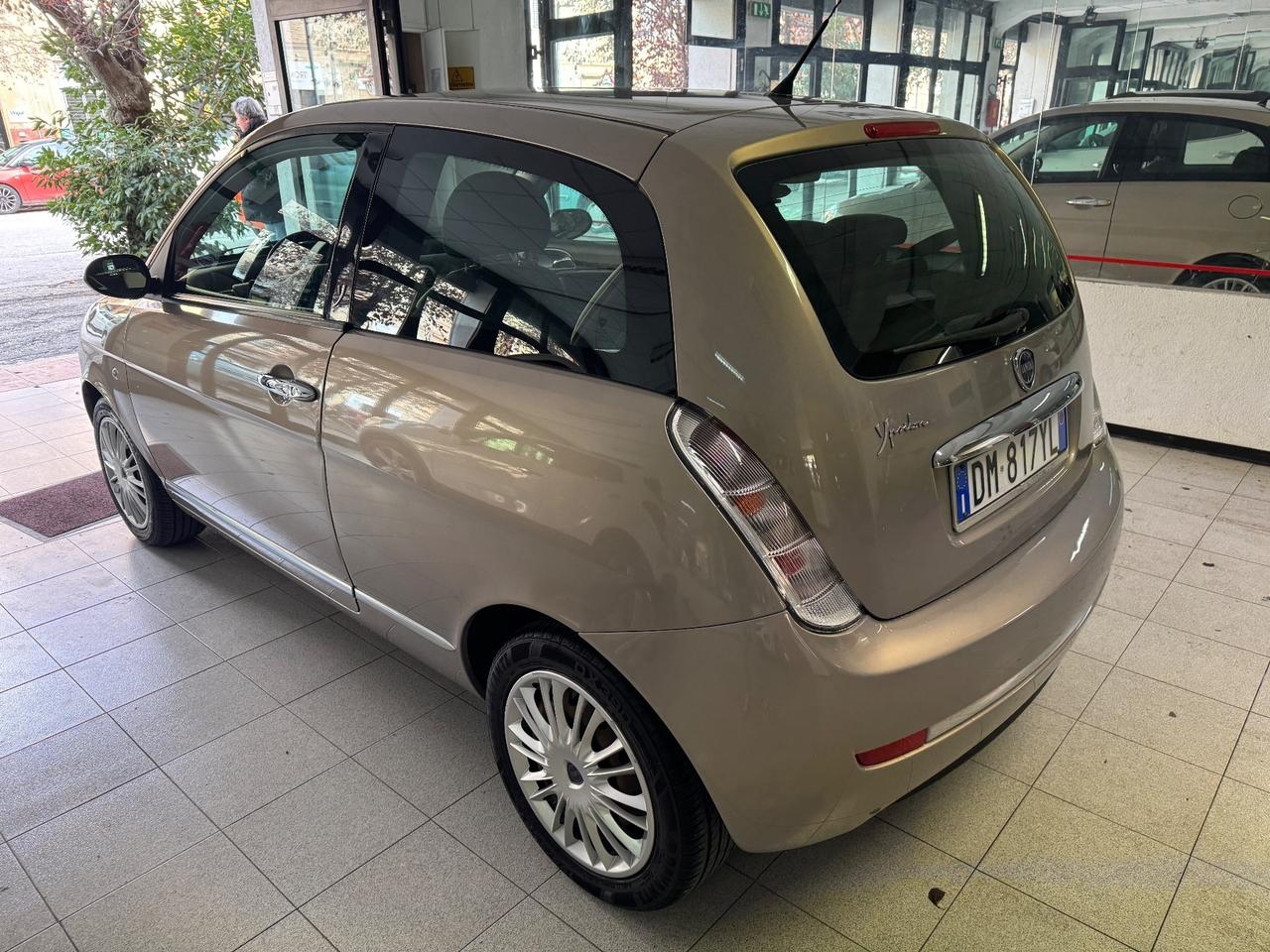 Lancia Ypsilon 1.2 Argento