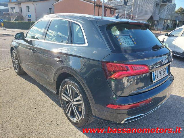 AUDI Q5 40 TDI quattro S tron Design S-LINE MATRIX