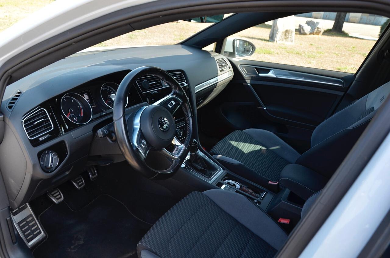 VOLKSWAGEN GOLF 5p 1.6 TDI R-LINE 115cv MANUALE, UNICOPROPRIETARIO, EURO 6B, UFF ITALIANA, FULL LED, APPLE ANDROID, PERMUTE