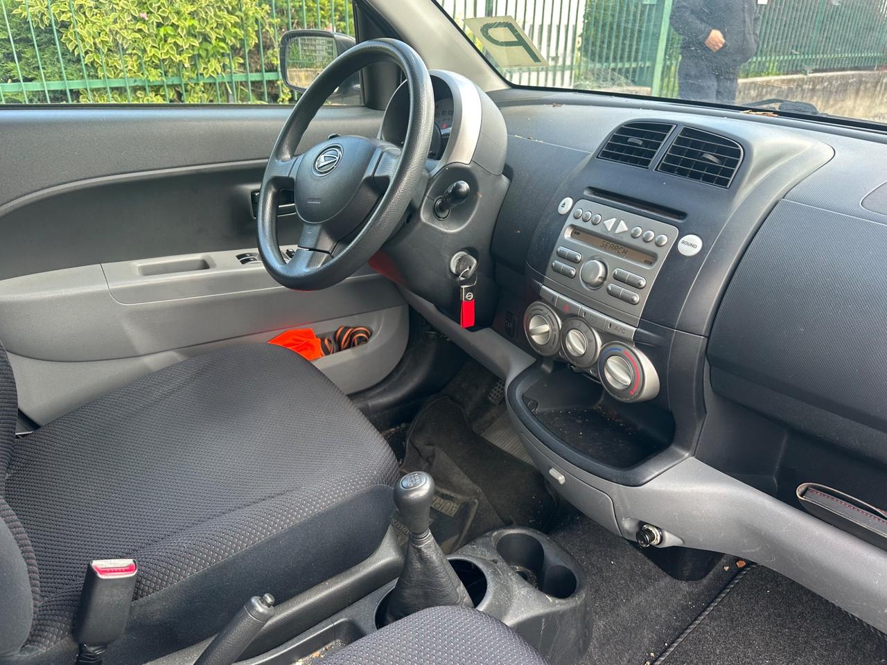 Daihatsu Sirion 1.0 12V Aki