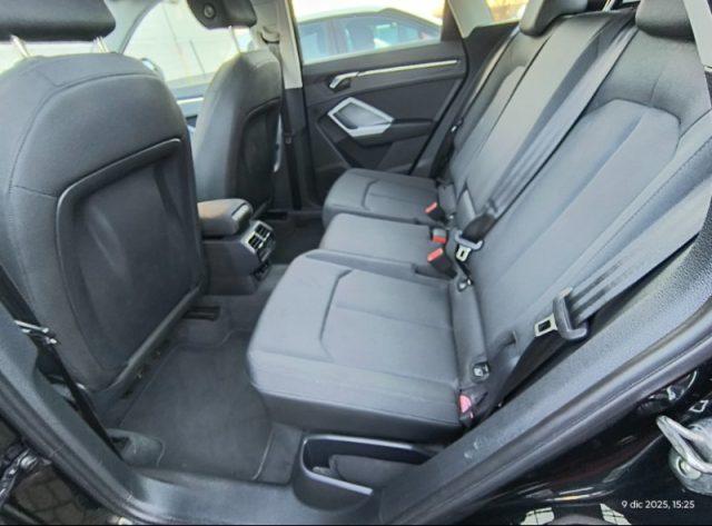 AUDI Q3 35 TDI quattro S tronic Business