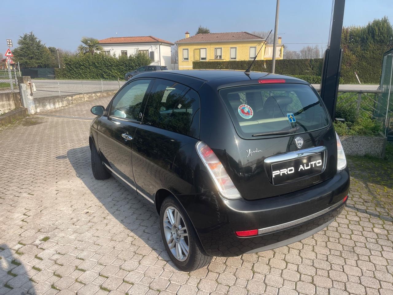 Lancia Ypsilon 1.4 Platino Ecochic GPL