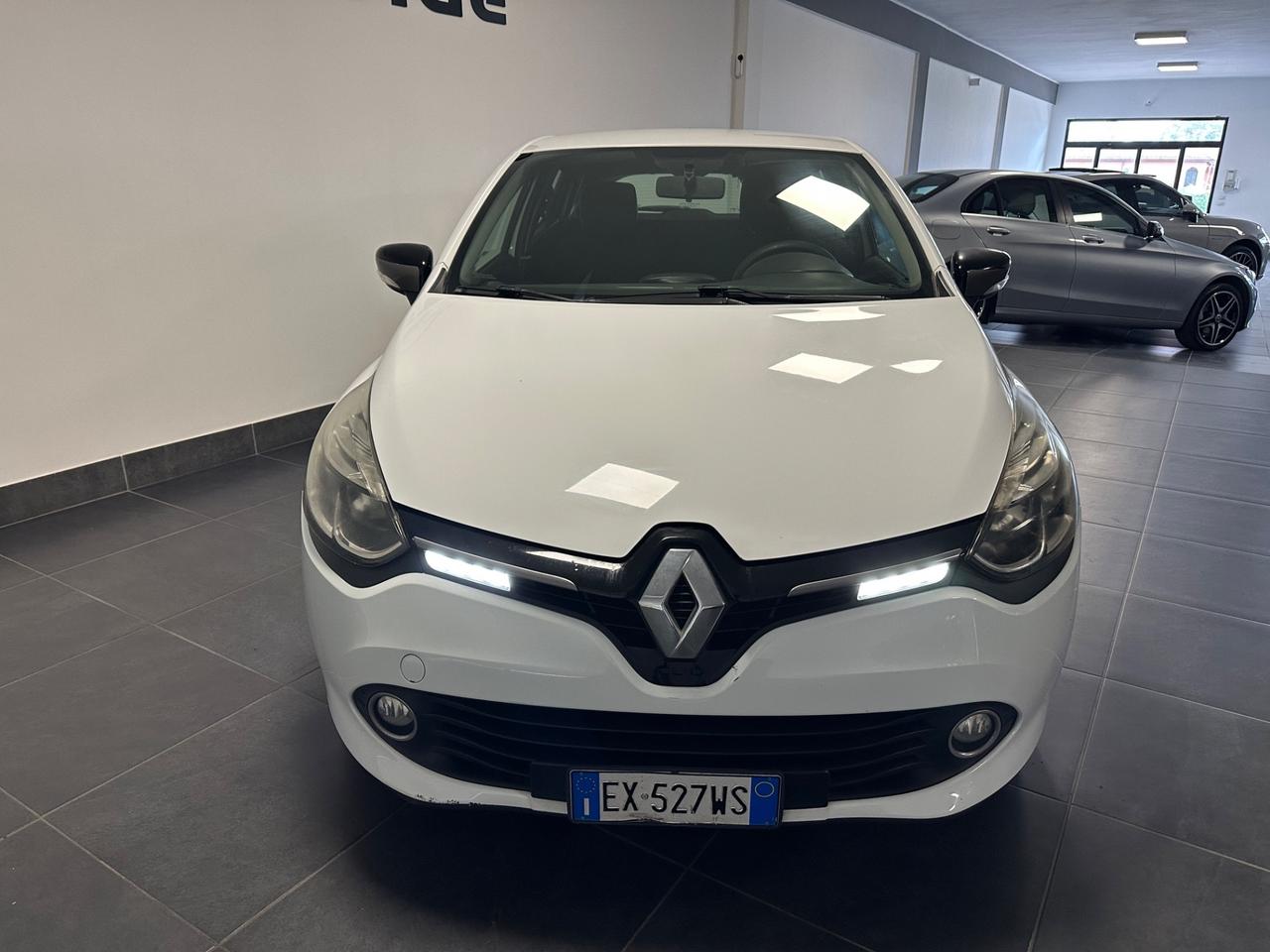 RENAULT CLIO 1.5 DCI 75CV NEOPATENTATI Costume National
