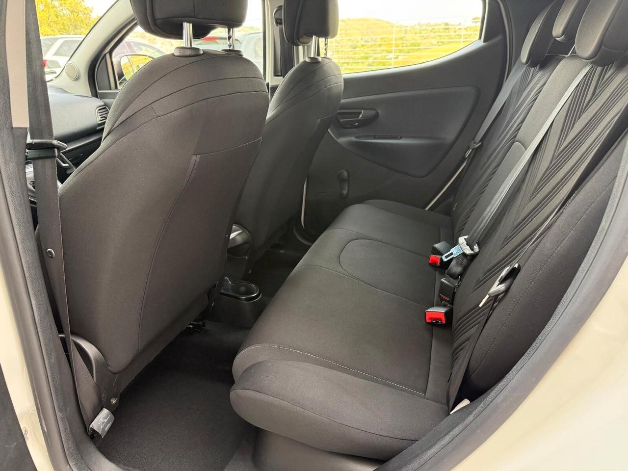 Lancia Ypsilon 1.0 FireFly 5 porte S&S Hybrid Gold