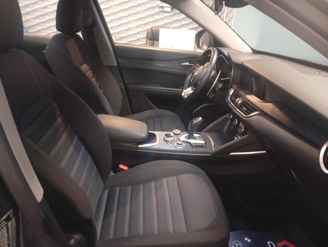 Alfa Romeo Stelvio 2.2 Turbodiesel 190 CV AT8 Q4 Executive