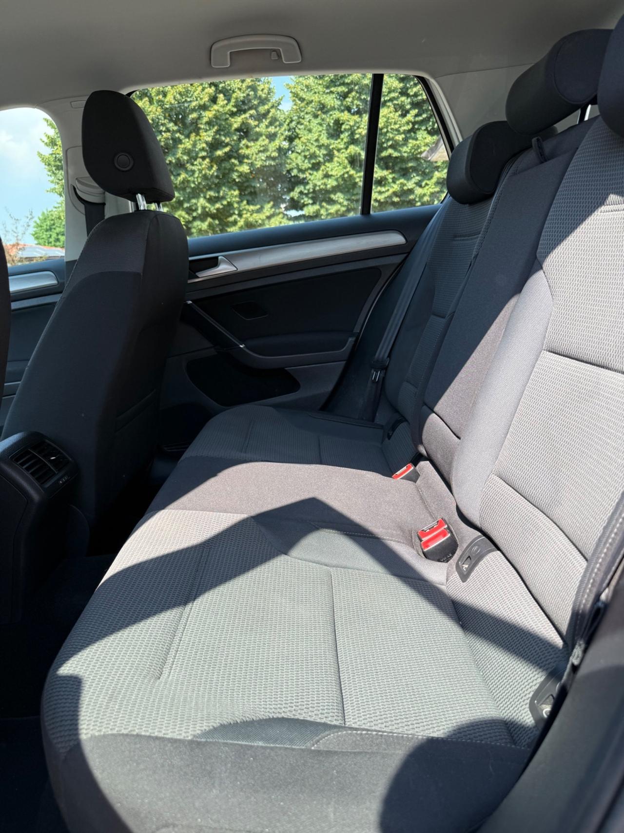 Volkswagen Golf Business 1.6 TDI 5p. Highline BlueMotion Technology