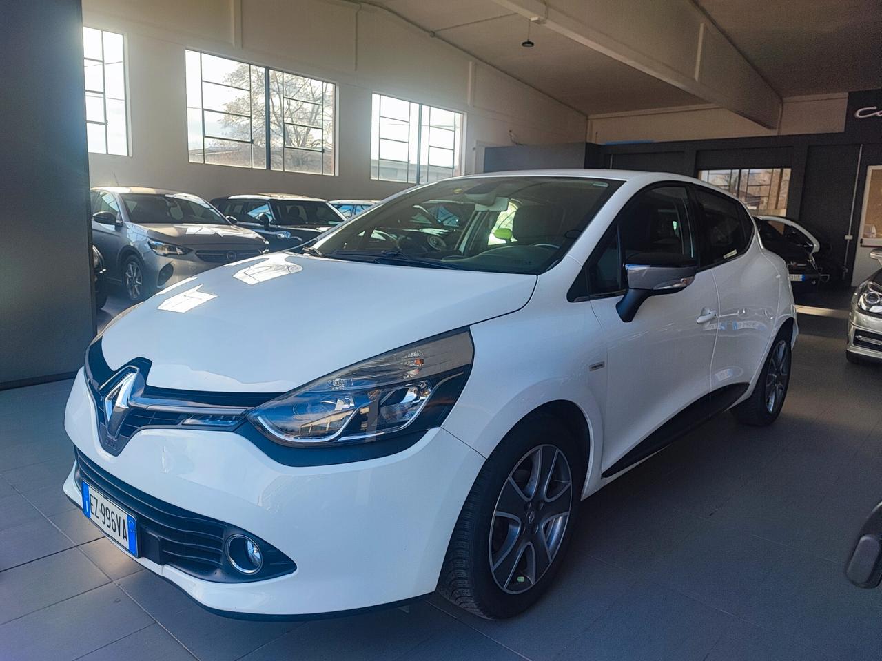 Renault Clio 1.2 5 PT Costume National