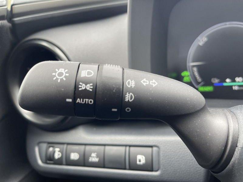 Toyota C-HR 2.0 phev Trend fwd e-cvt - NUOVO