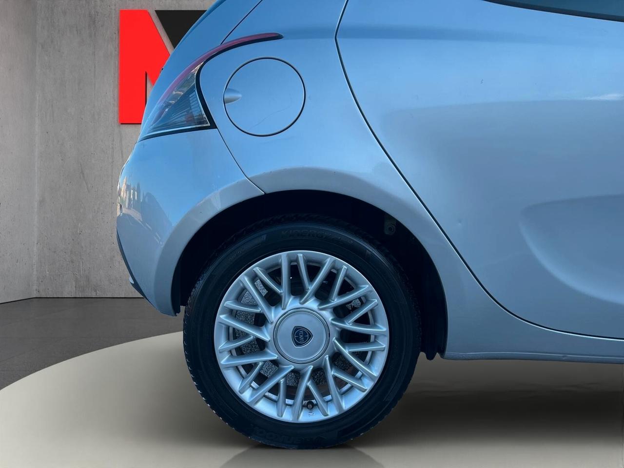 Lancia Ypsilon 1.2 69 CV 5 porte S&S Silver