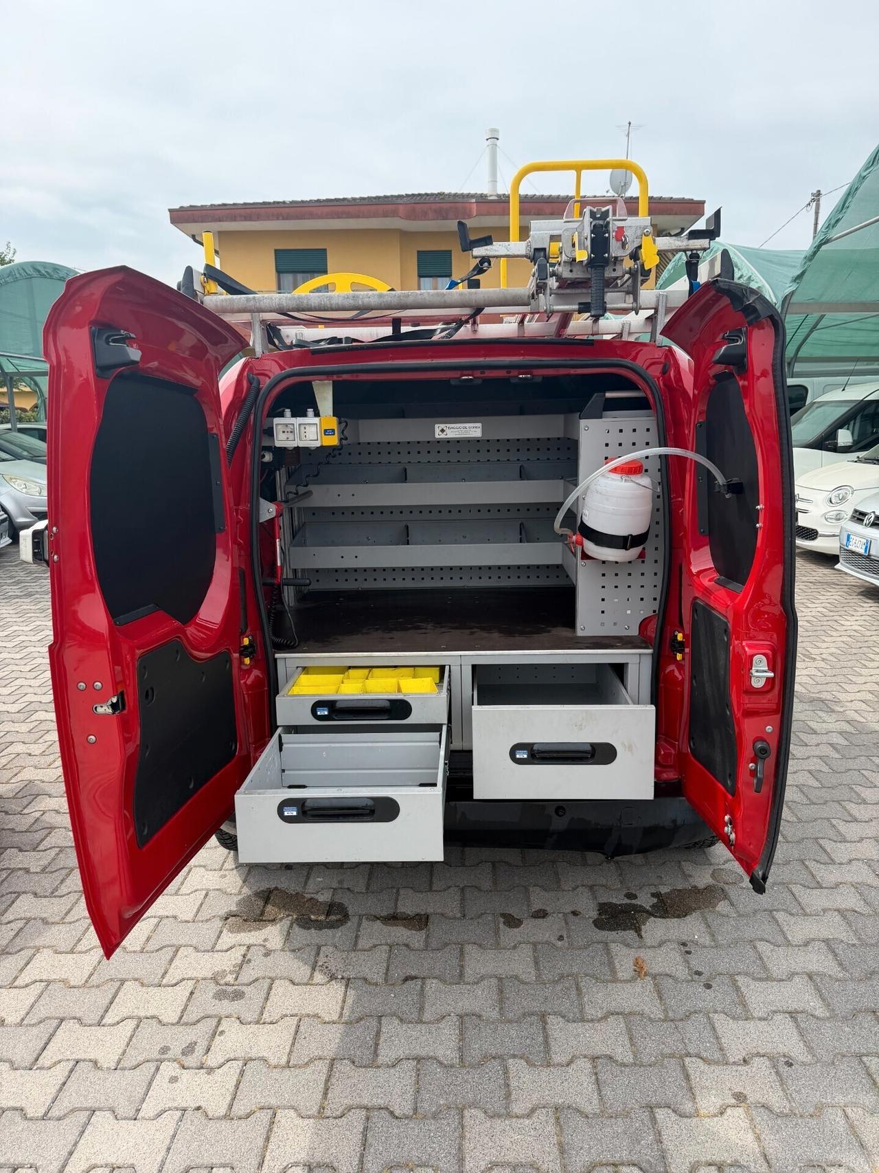 Fiat Fiorino 1.3 MJT 95CV Cargo Adventure