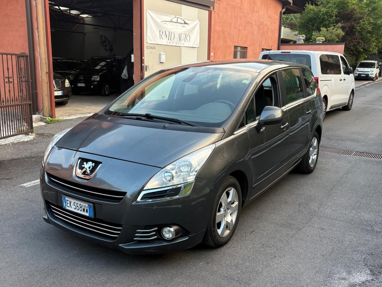 Peugeot 5008 2.0 HDi 150CV Active 7 POSTI