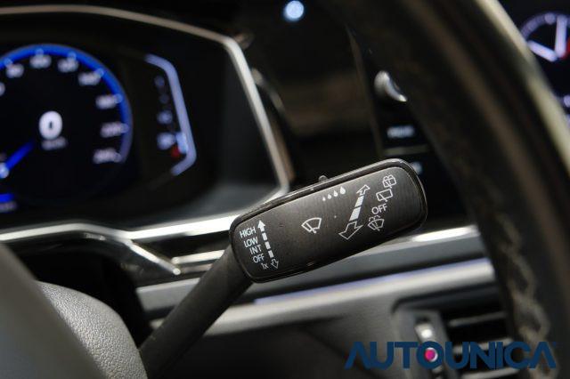 VOLKSWAGEN Taigo 1.0 TSI 110 CV DSG R-LINE FULL LED TETTO PANORAMA