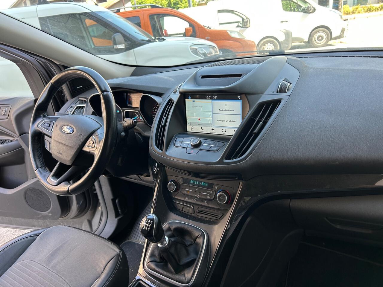 Ford Kuga 1.5 TDCI 120 CV Titanium