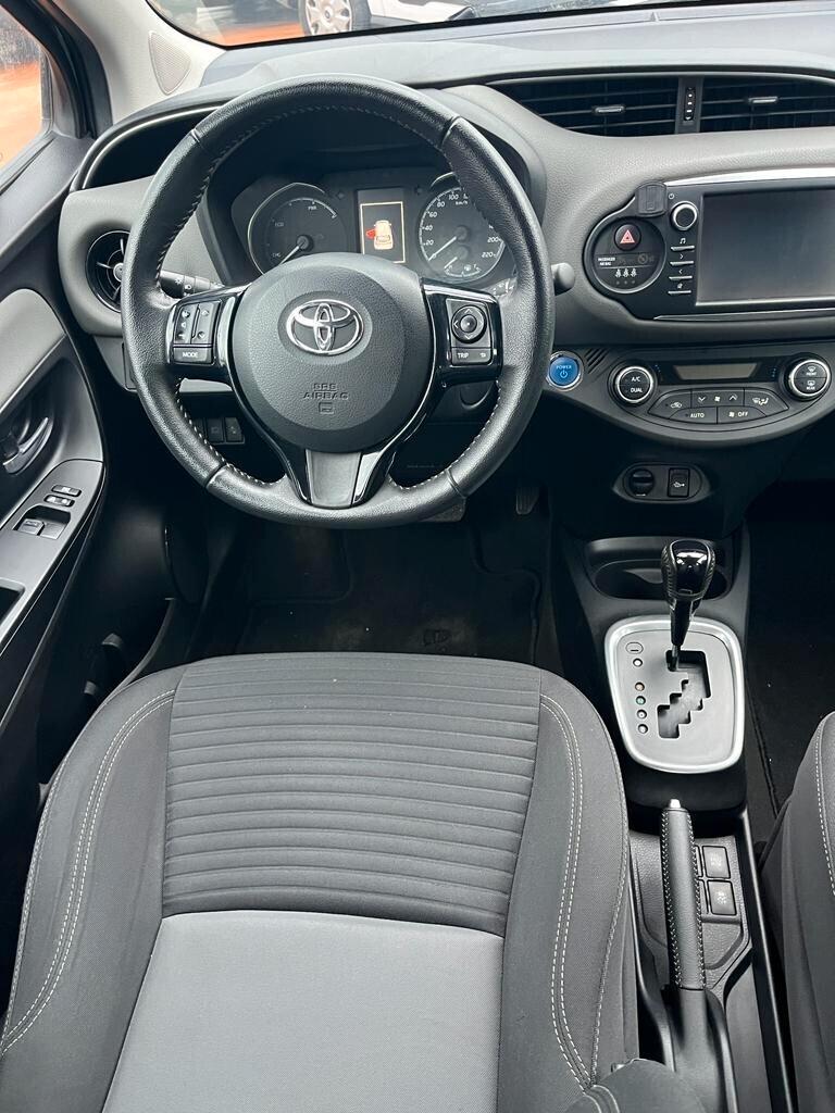 Toyota Yaris 1.5 Hybrid 5 porte Business - AUTOCARRO 4 posti N1