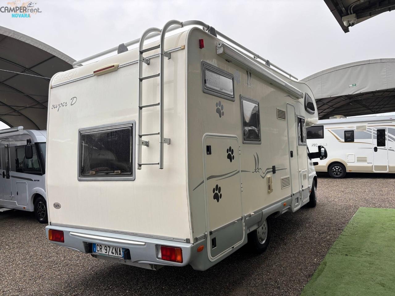 ELNAGH SUPER D 111 c - mansardato con letti a castello in coda e garage a volume variabile
