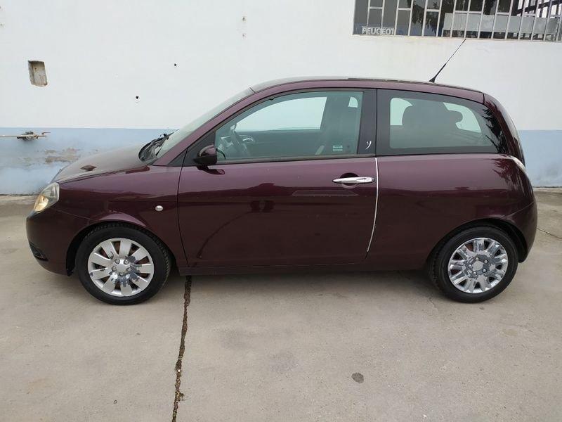 Lancia Ypsilon 1.3 MJT 75 CV Oro