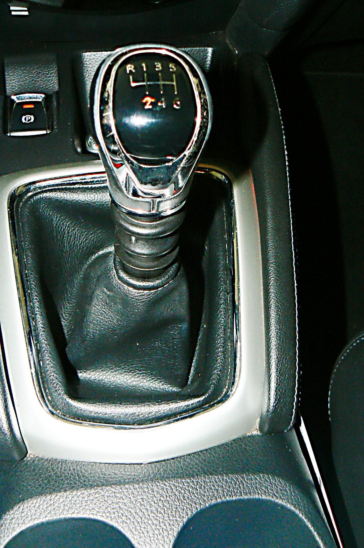 Nissan Qashqai 1.6 dCi 2WD Tekna - 1053