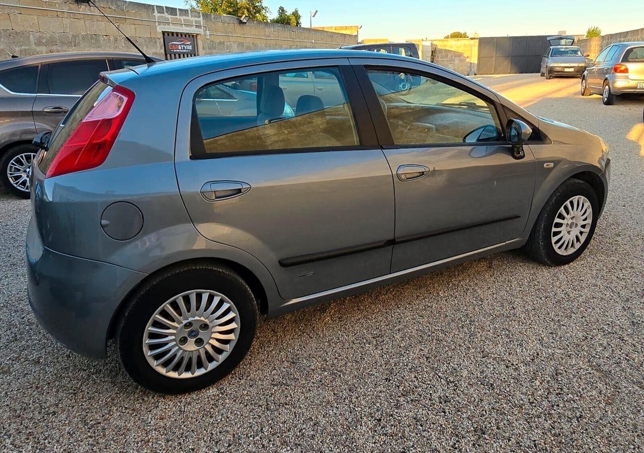 Fiat Grande Punto 1.2 5 porte desing Giugiaro