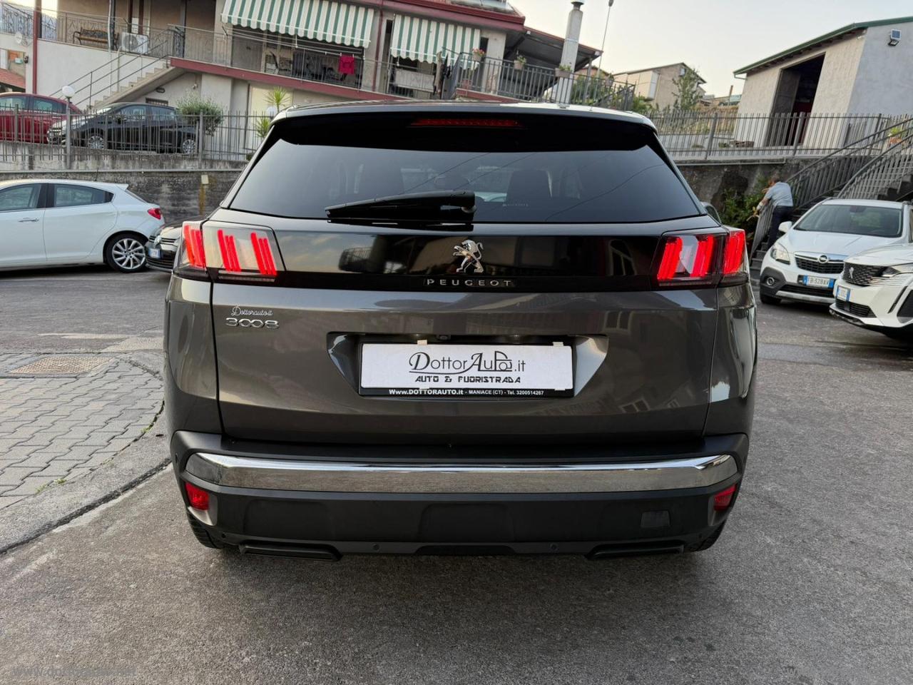 PEUGEOT 3008 BlueHDi 130 S&S EAT8 Allure